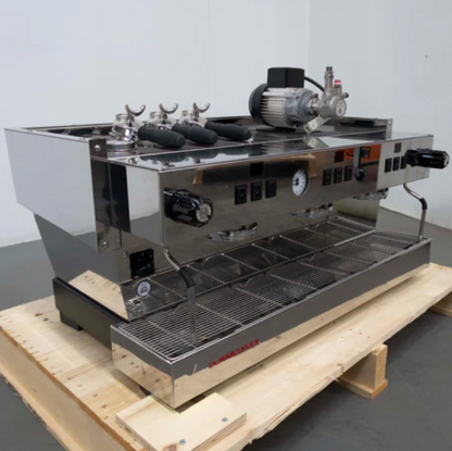 La Marzocco Linea Classic S 3 Group (Certified Used | Fully Refurbished)